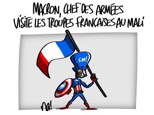 Macron visite les troupes françaises au Mali